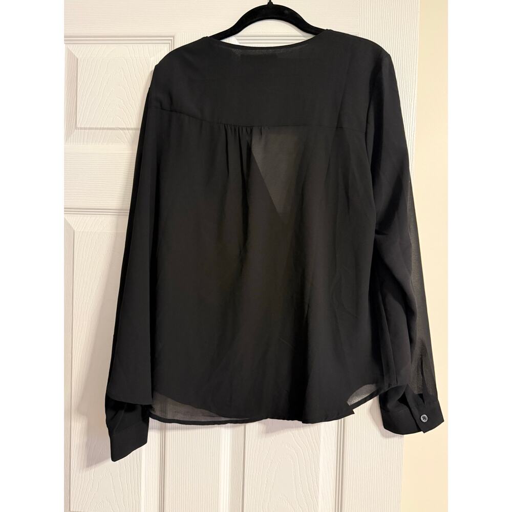Forever 21 blouse - size 2x - Picture 2 of 3